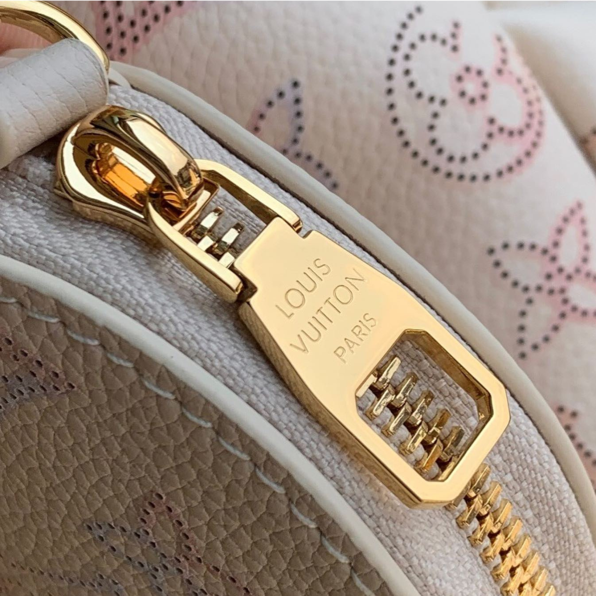 Louis Vuitton – Bolso Bella