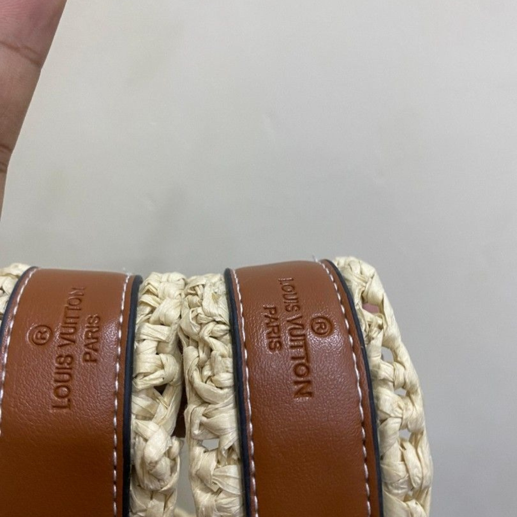 Louis Vuitton – Bolso OnTheGo MM «By The Pool» de rafia